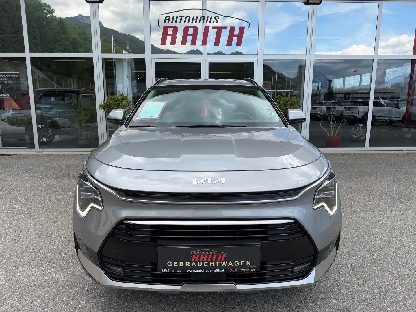 Kia Niro Niro 1,6 GDI PHEV Platin DCT Grau - 2