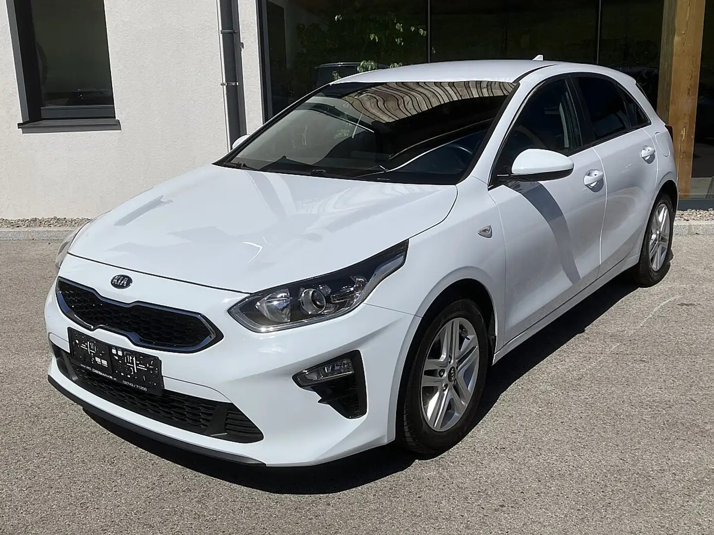 Kia Ceed / cee'd Ceed 1.6 CRDI Silber Navi Kamera Sitzheizung PD... Weiß - 1