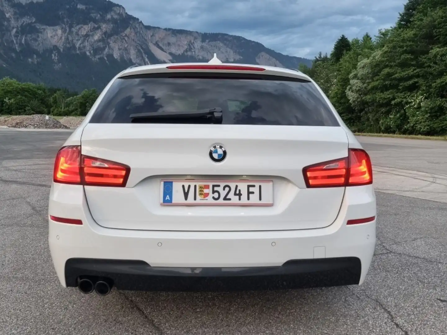 BMW 520 Touring Aut. M paket Weiß - 2