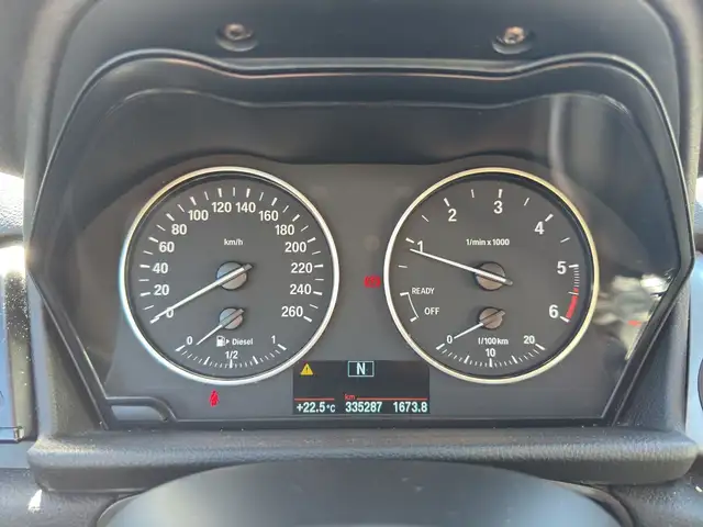 BMW 2 Series view 13