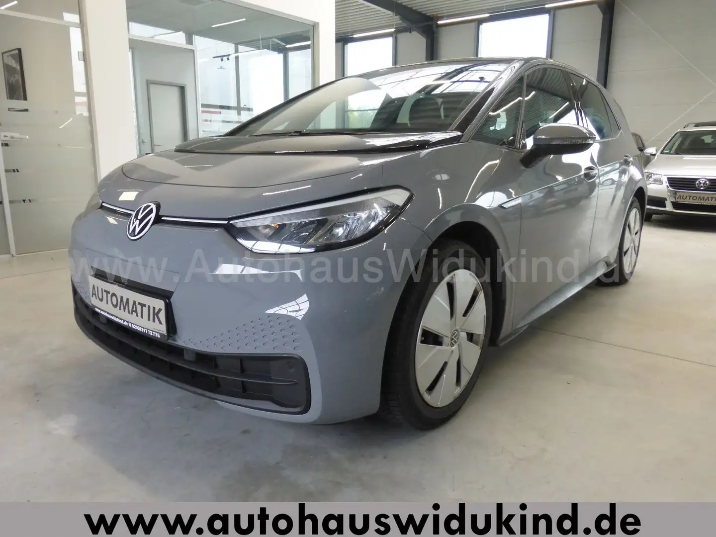 Volkswagen ID.3 Pure Performance Navi Klima nur 13 000 km Grau - 1
