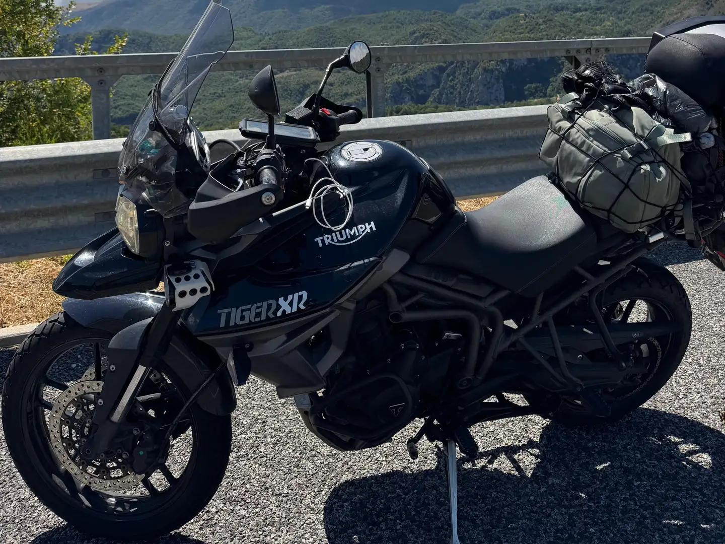 Triumph Tiger 800 XR Negro - 2