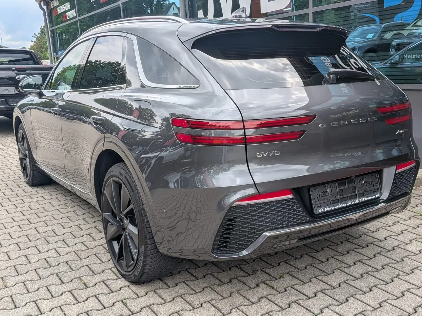 Genesis GV70 Sport 4WD /1.Hd/VOLL./MwSt./MASSAGE/Np Grau - 2