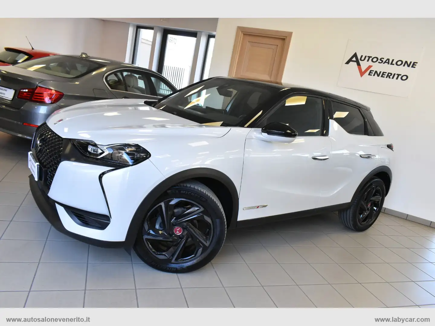 DS Automobiles DS 3 Crossback BlueHDi 100 Perform. Line Weiß - 1