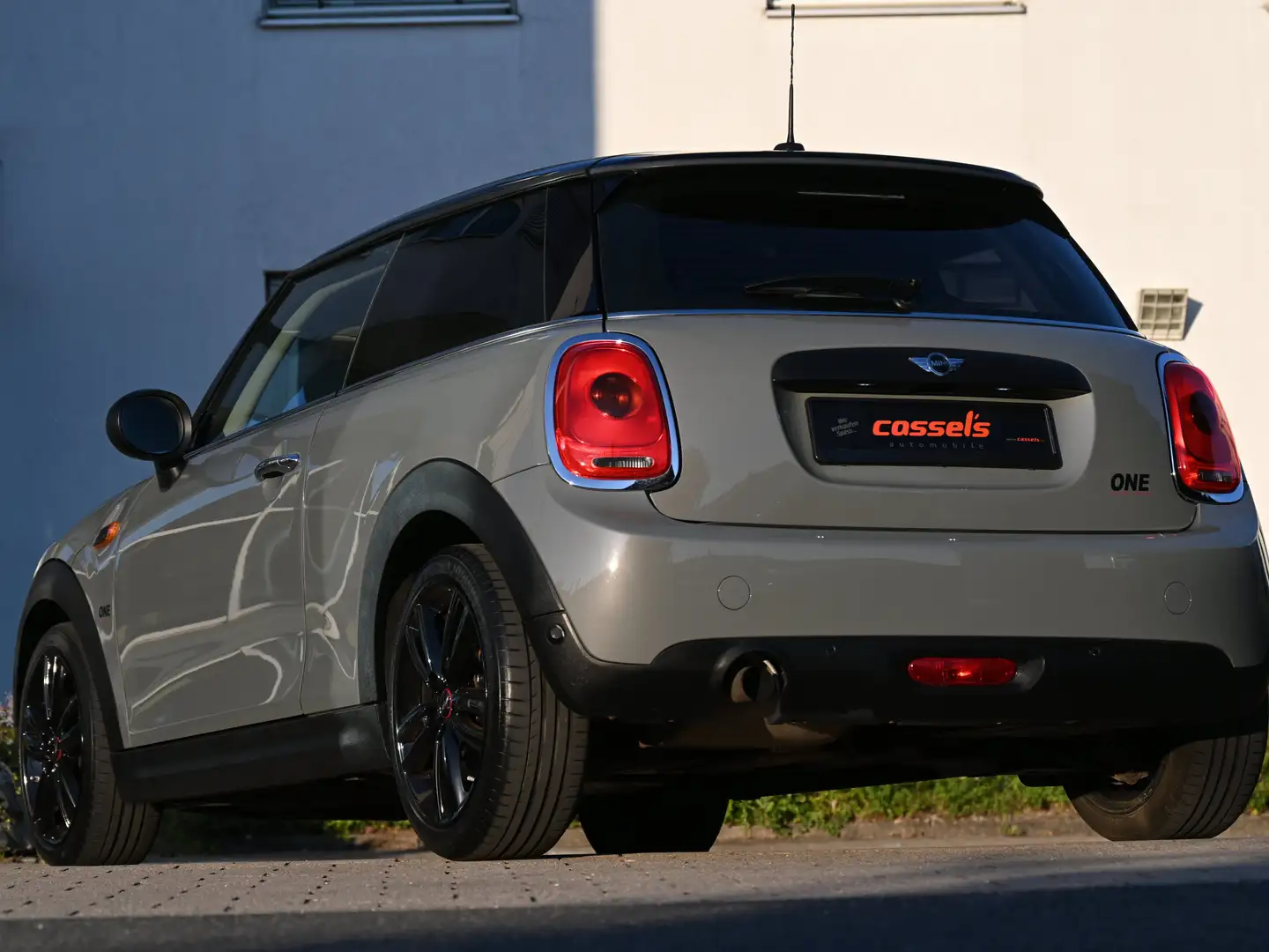 MINI One * * * ONE  Silverstone sehr Gepflegt  * * * Gris - 1