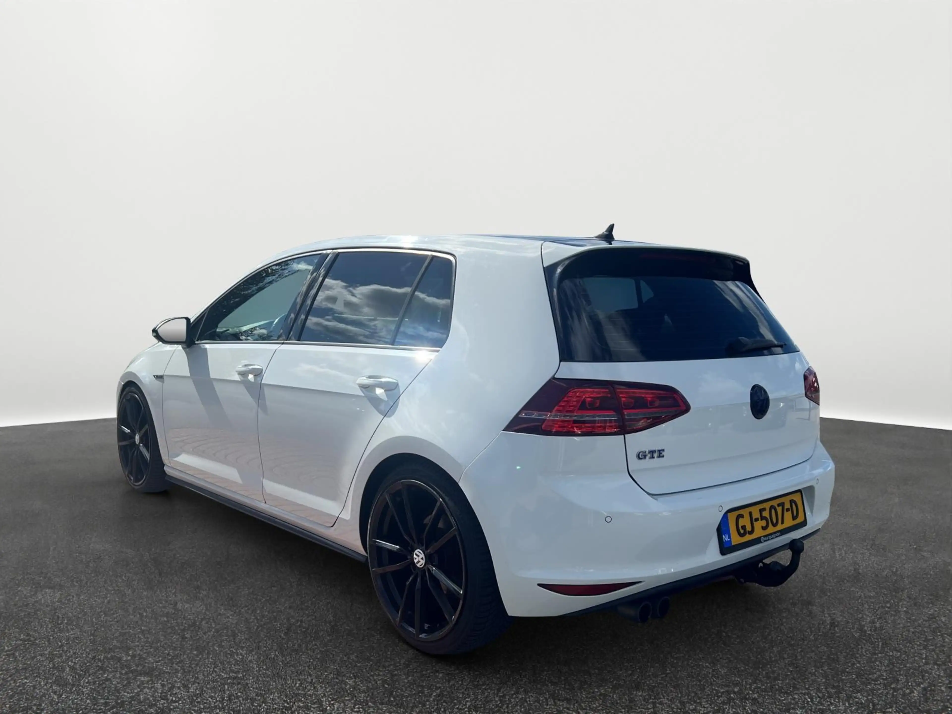 Volkswagen Golf GTE 1.4 TSI | Trekhaak | Leder | A.cam | SOH 84% | — photo 2