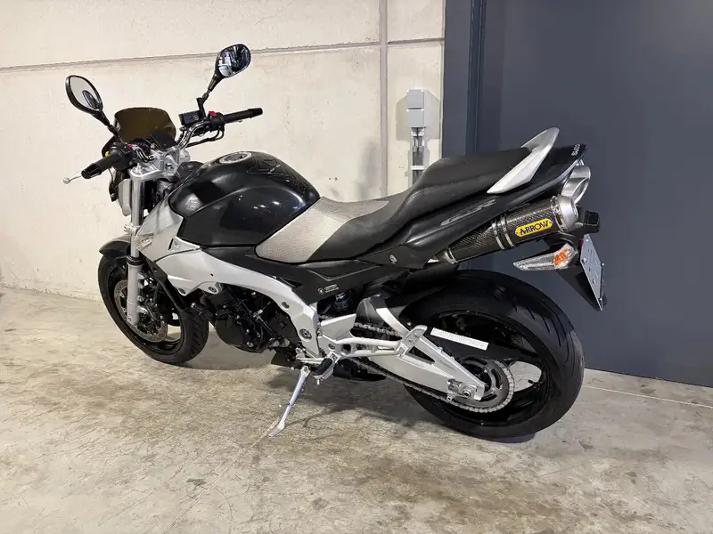 Suzuki GSR 600 - foto 4