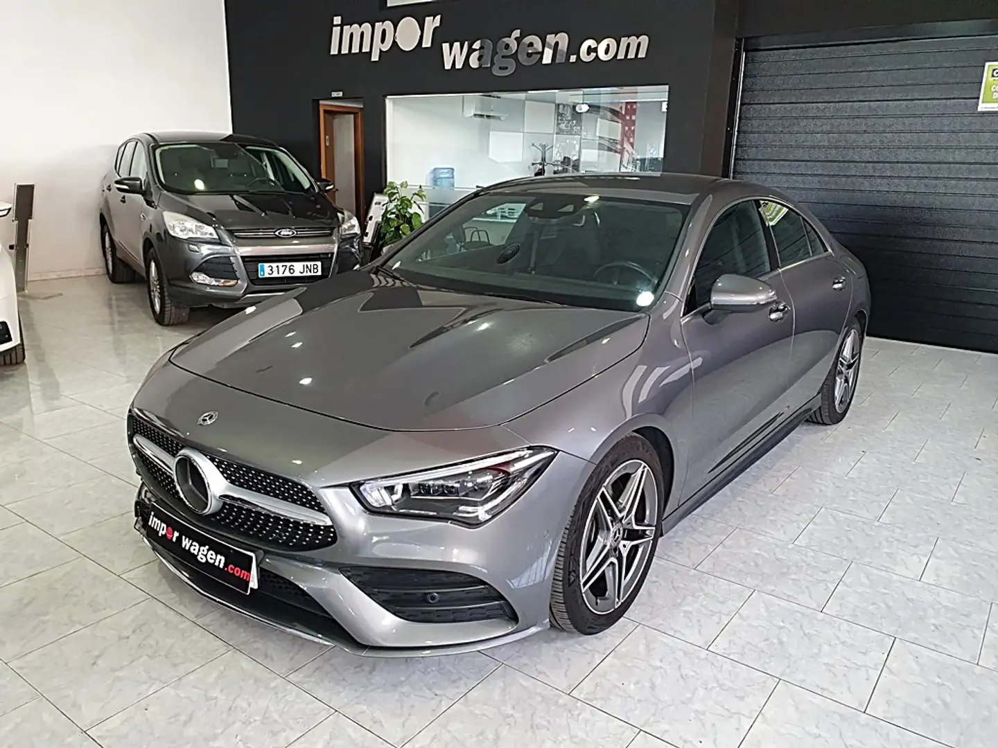 Mercedes-Benz CLA 250 4Matic 7G-DCT Gris - 1