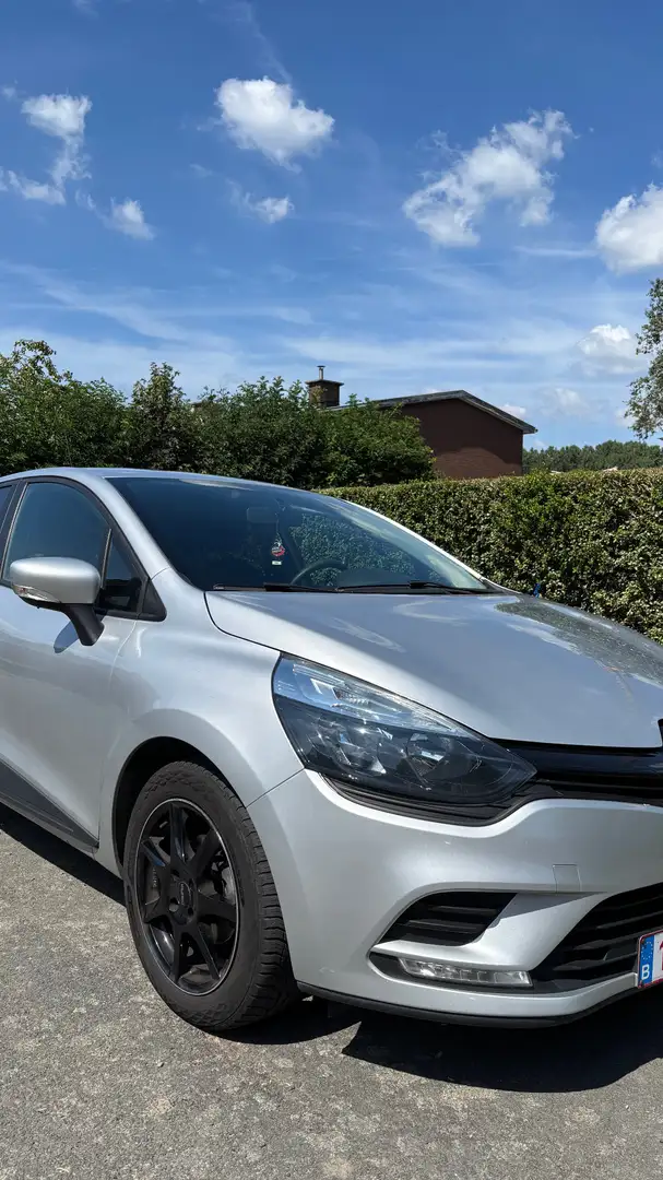 Renault Clio 1.2 16V 75 LIFE Gris - 1