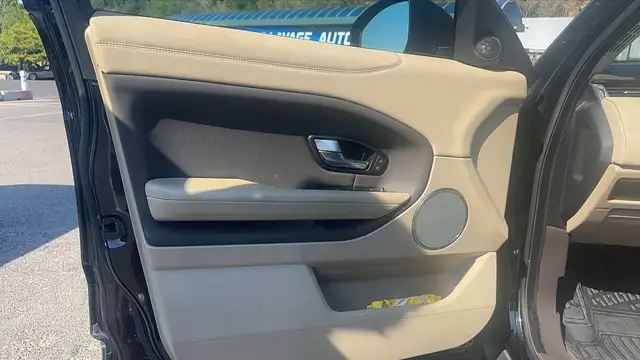 Land Rover Range Rover Evoque view 7