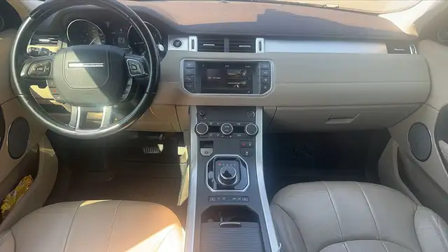 Land Rover Range Rover Evoque view 11