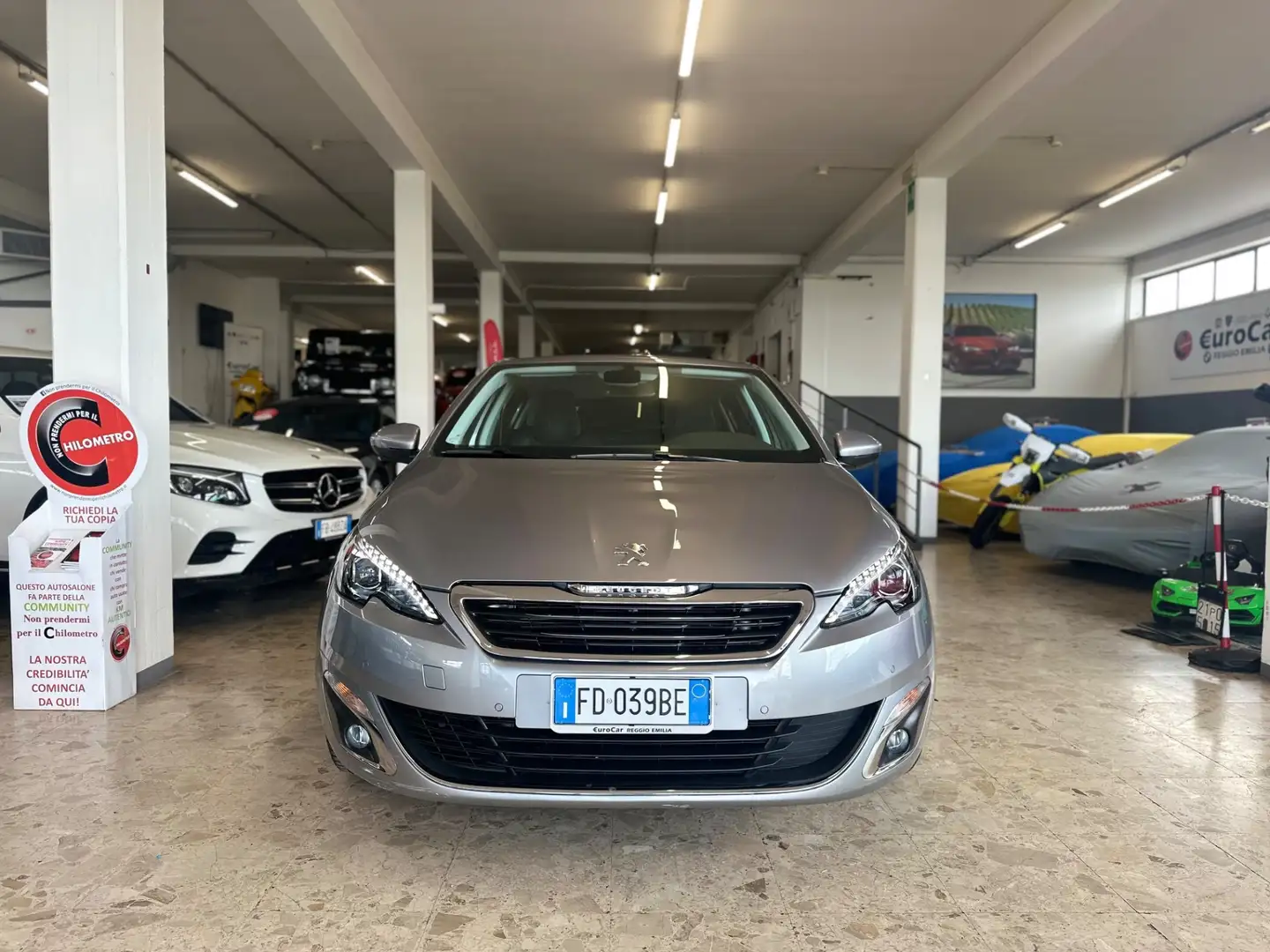 Peugeot 308 BlueHDi 120 S&S Allure Szürke - 2