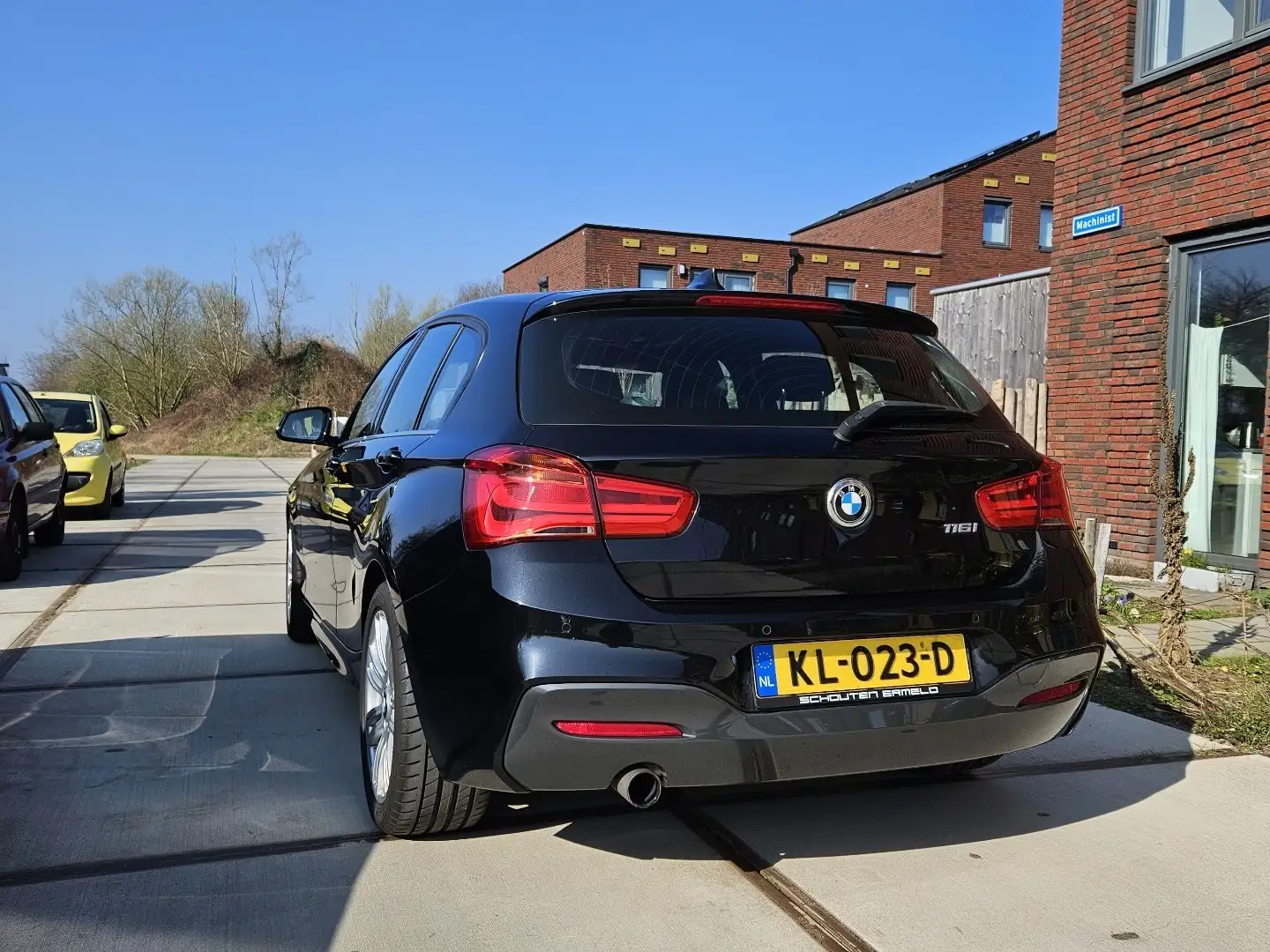 BMW 116 116i M Sport Zwart - 2