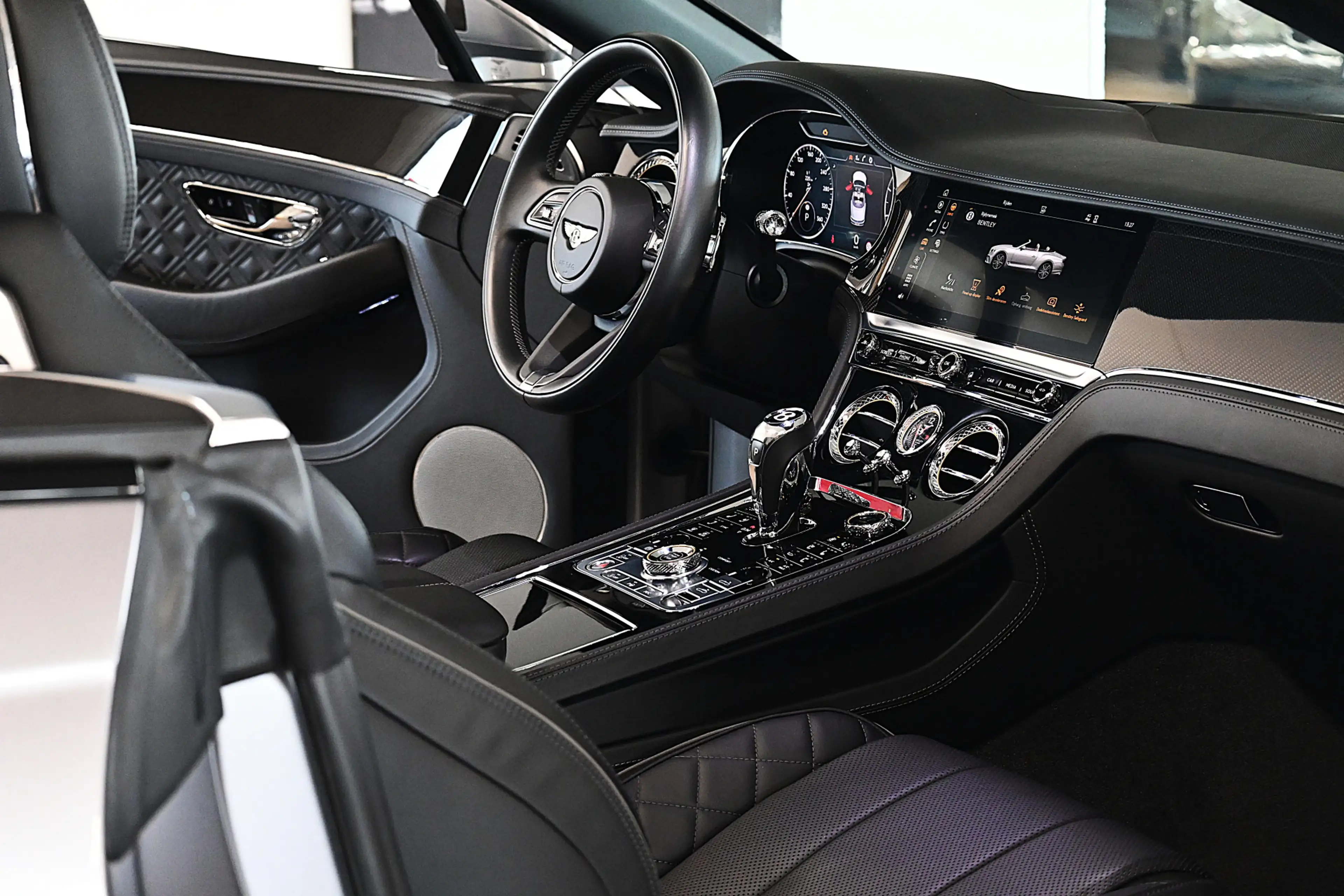 Bentley Continental GTC 4.0 V8 Mulliner Origineel Nederlandse auto — photo 35