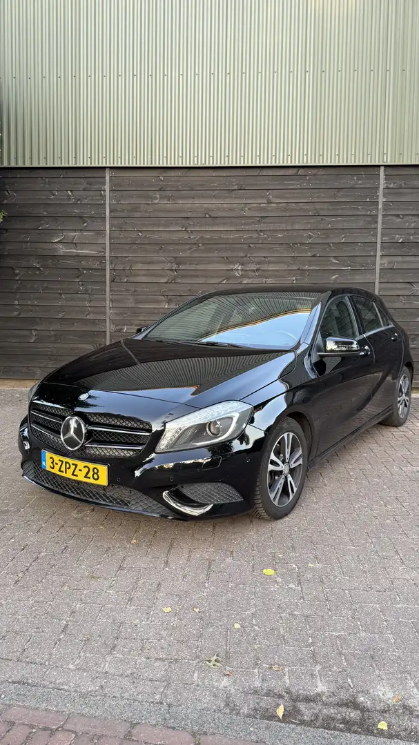 Mercedes-Benz A 180 Ambition 4U3 Zwart - 1