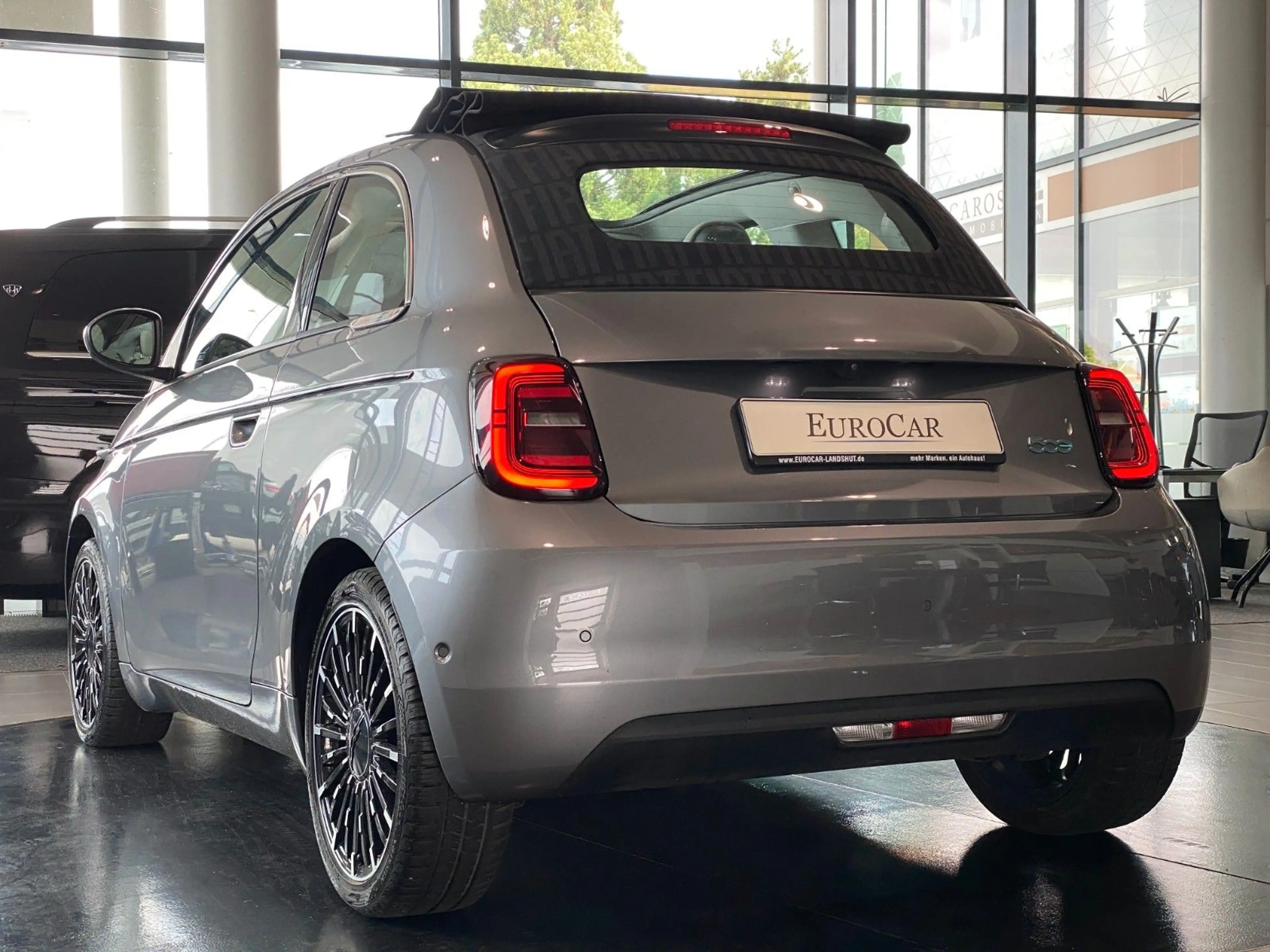 Fiat 500e Cabrio 42 kWh La Prima LED Kamera Shz DAB+ — photo 5