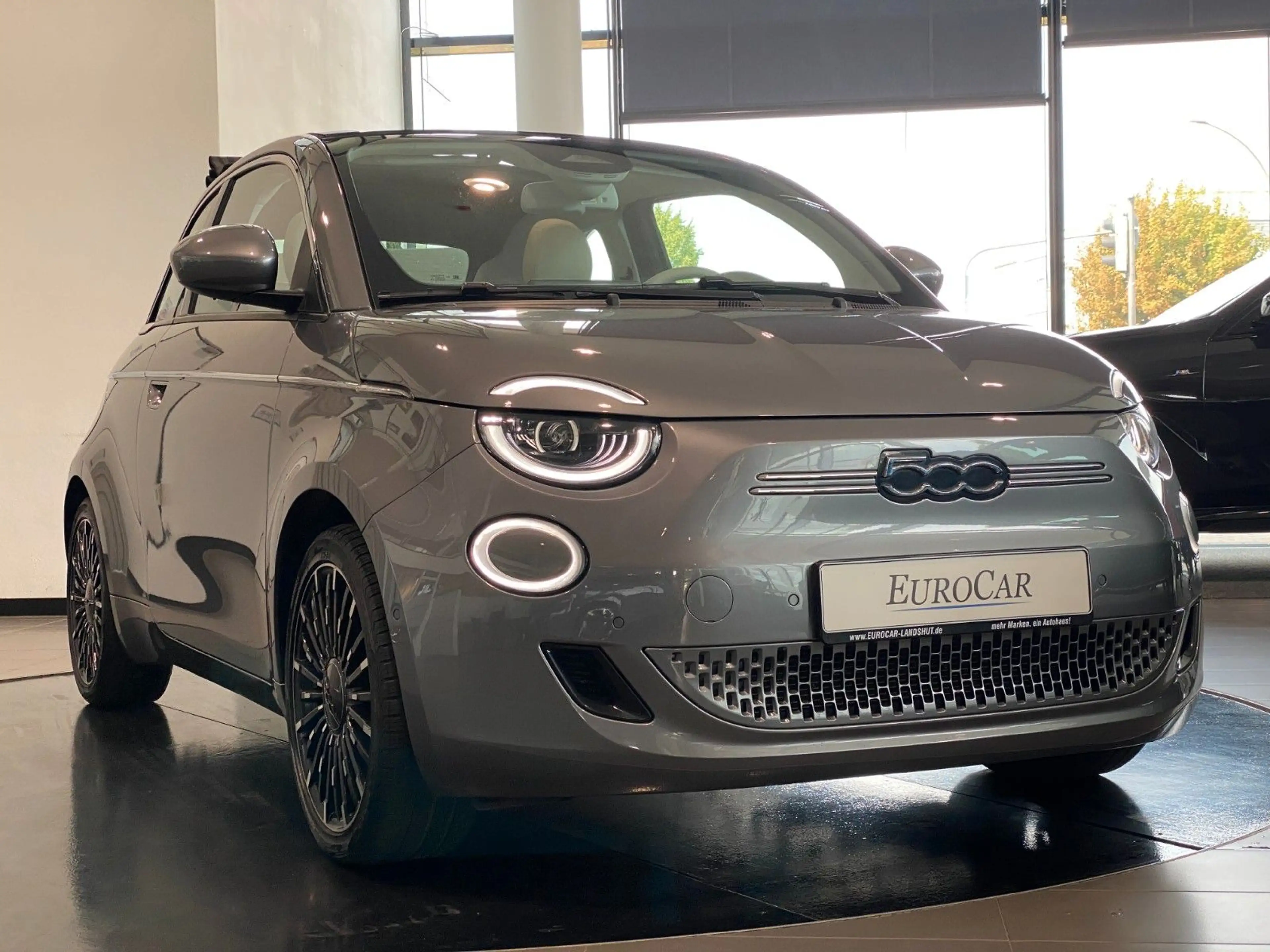 Fiat 500e Cabrio 42 kWh La Prima LED Kamera Shz DAB+ — photo 3