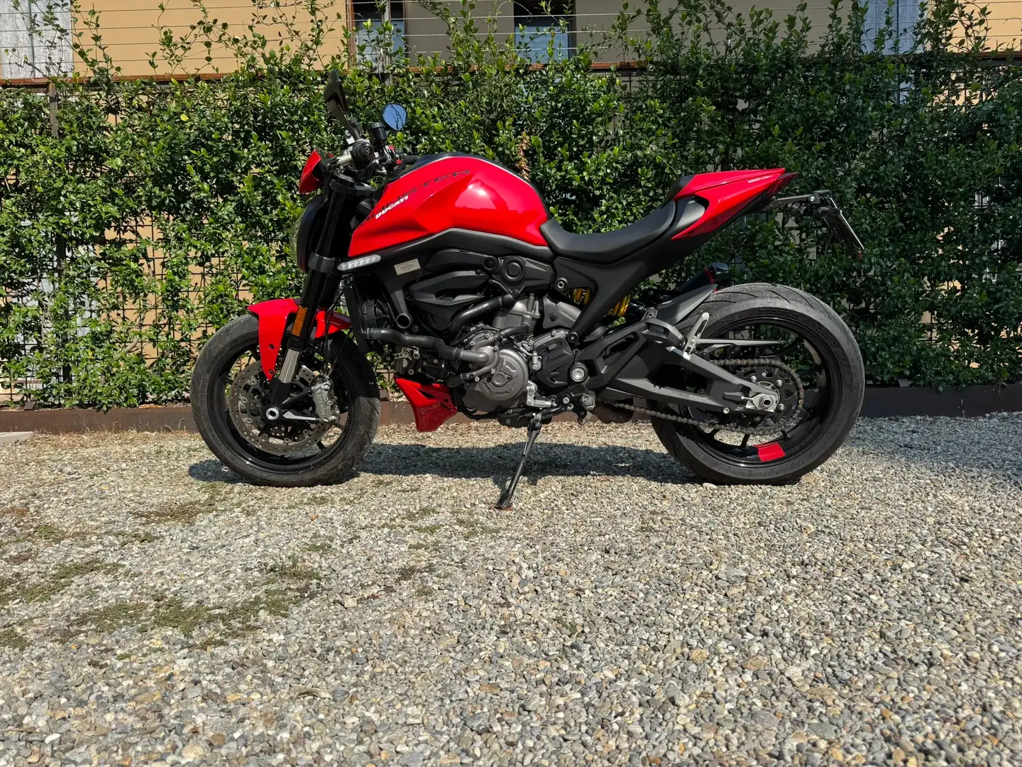 Ducati Monster 937 Rot - 1