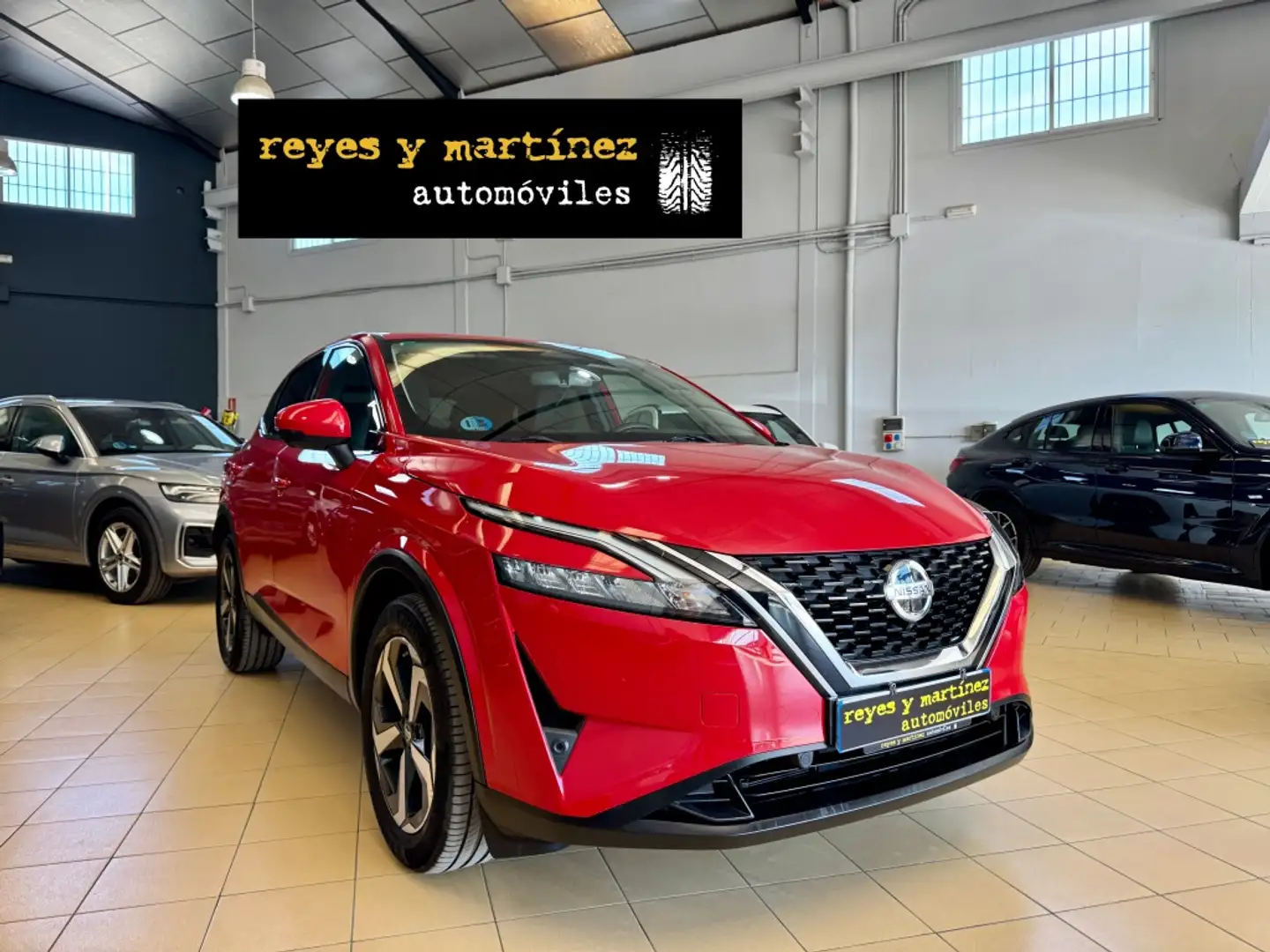 Nissan Qashqai 1.3 DIG-T mHEV 12V N-Connecta 4x2 103kW Rojo - 2