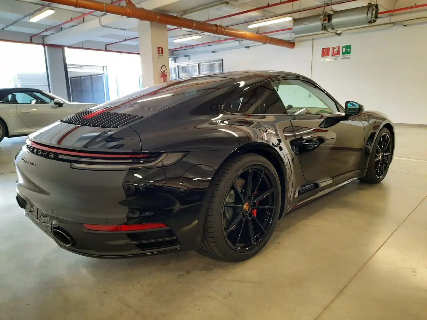 Porsche 992 911 VIII 992 Coupe 3.0 Carrera 4S auto Schwarz - 2