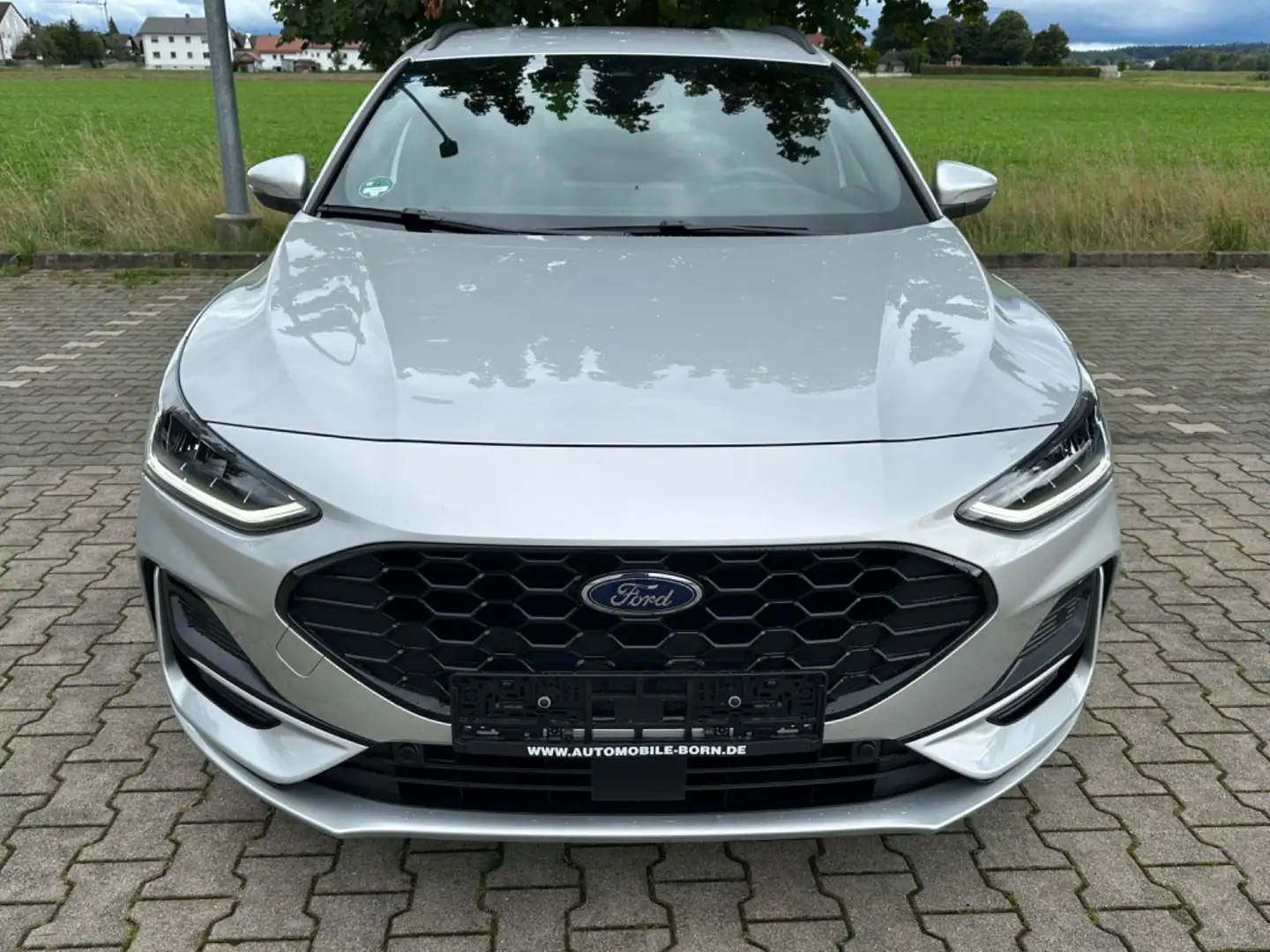 Ford Focus 1,5 EcoBlue ST-Line X Turnier Aut. ACC LED Silber - 2