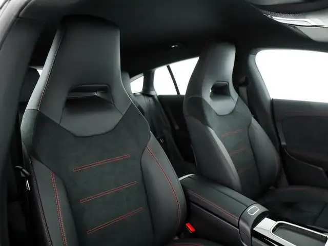 Mercedes-Benz Cla view 12