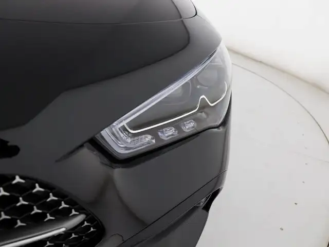 Mercedes-Benz Cla view 8