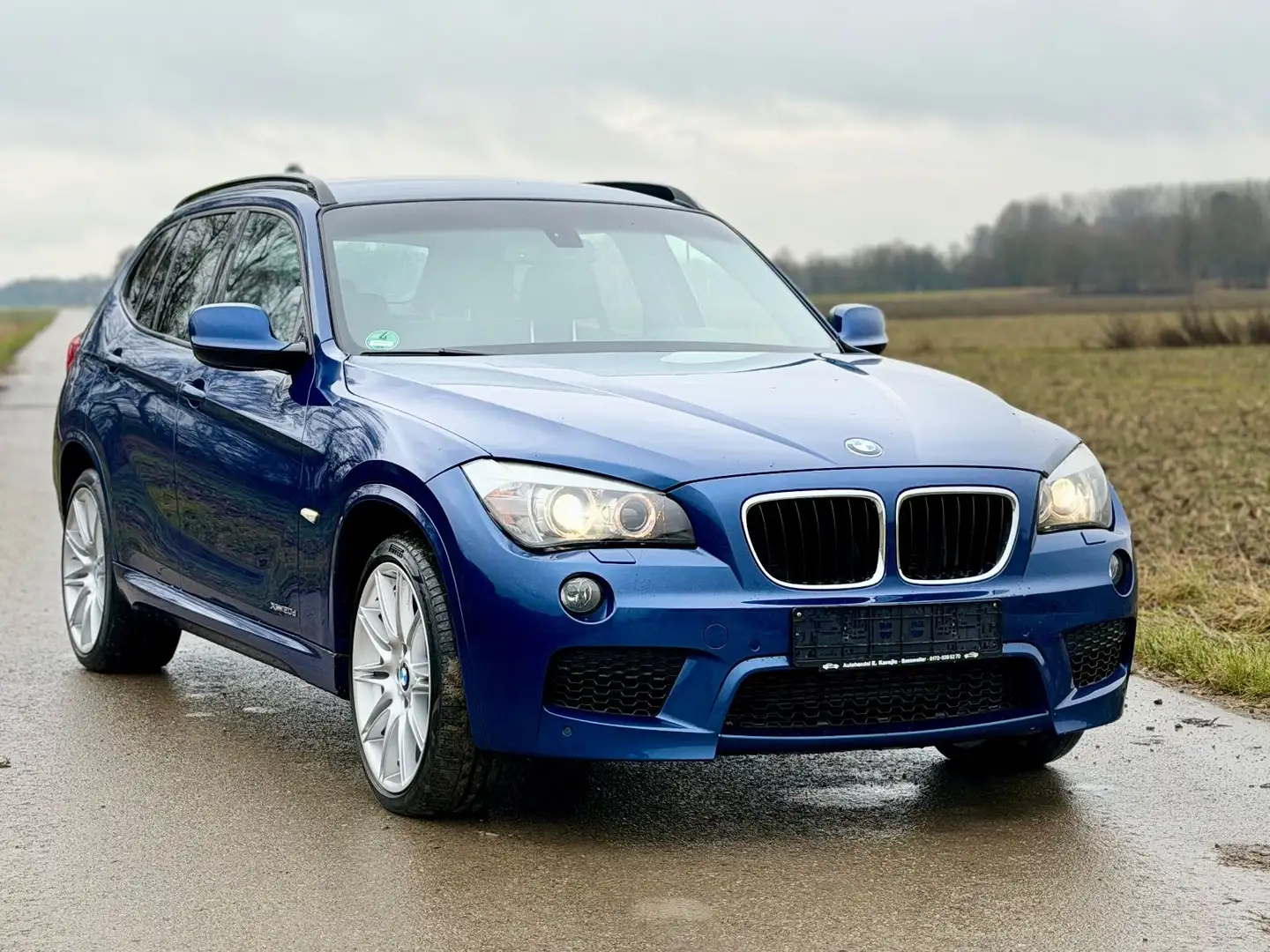 BMW X1 20 d xDrive. * M- Paket * Euro 5 * Blau - 2