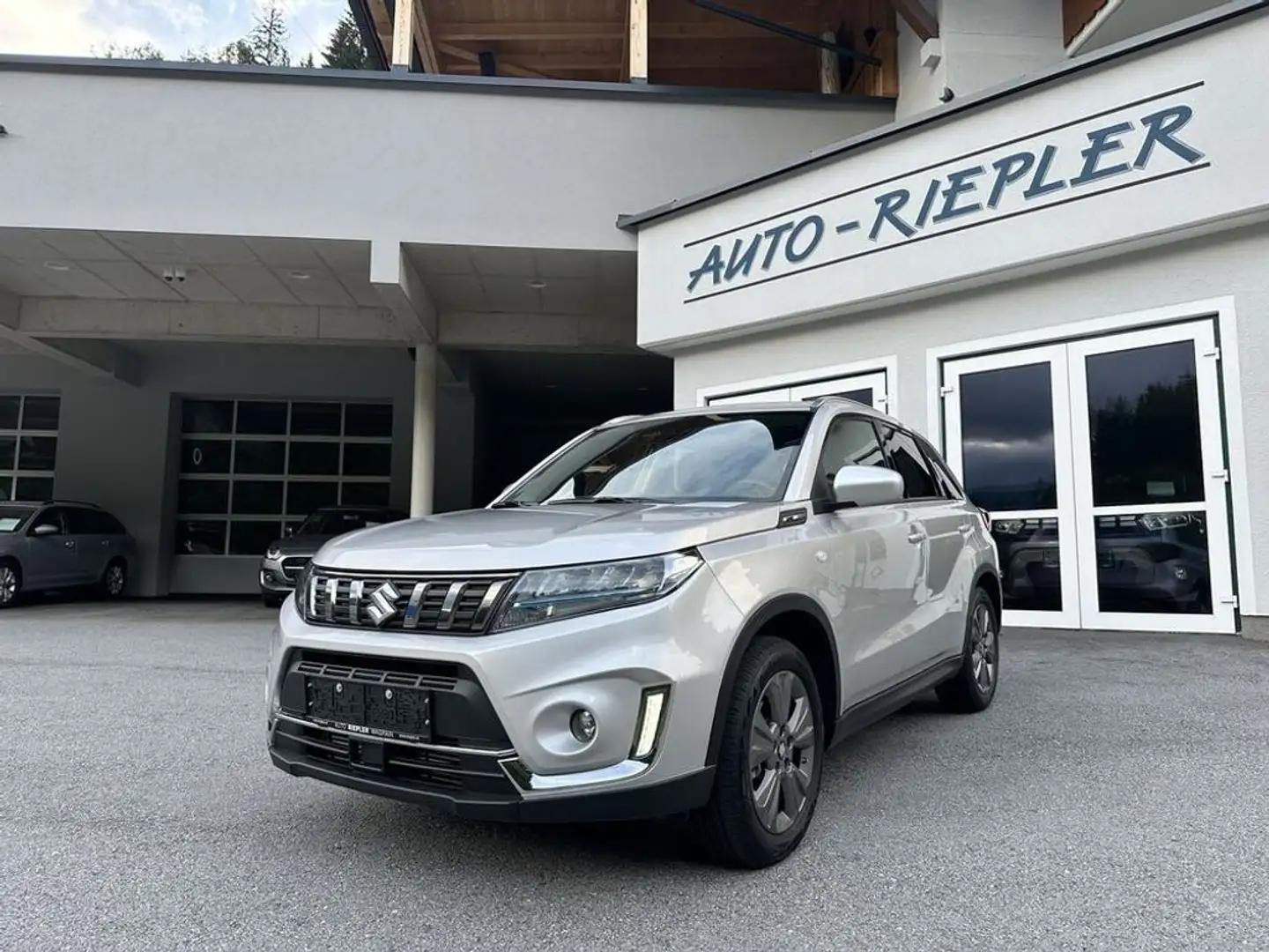 Suzuki Vitara !!!Winteraktion!!! 1,4 GL DITC Hybrid ALLGRIP sh Silber - 1