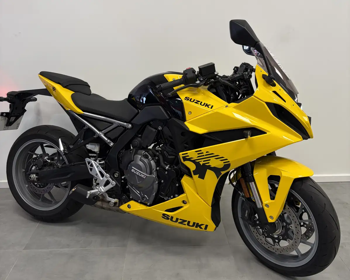 Suzuki GSX 8R