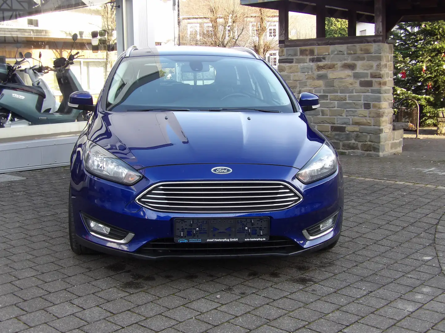 Ford Focus Titanium neuer Zahnriemen, Inspektion + Bremsen Bleu - 2