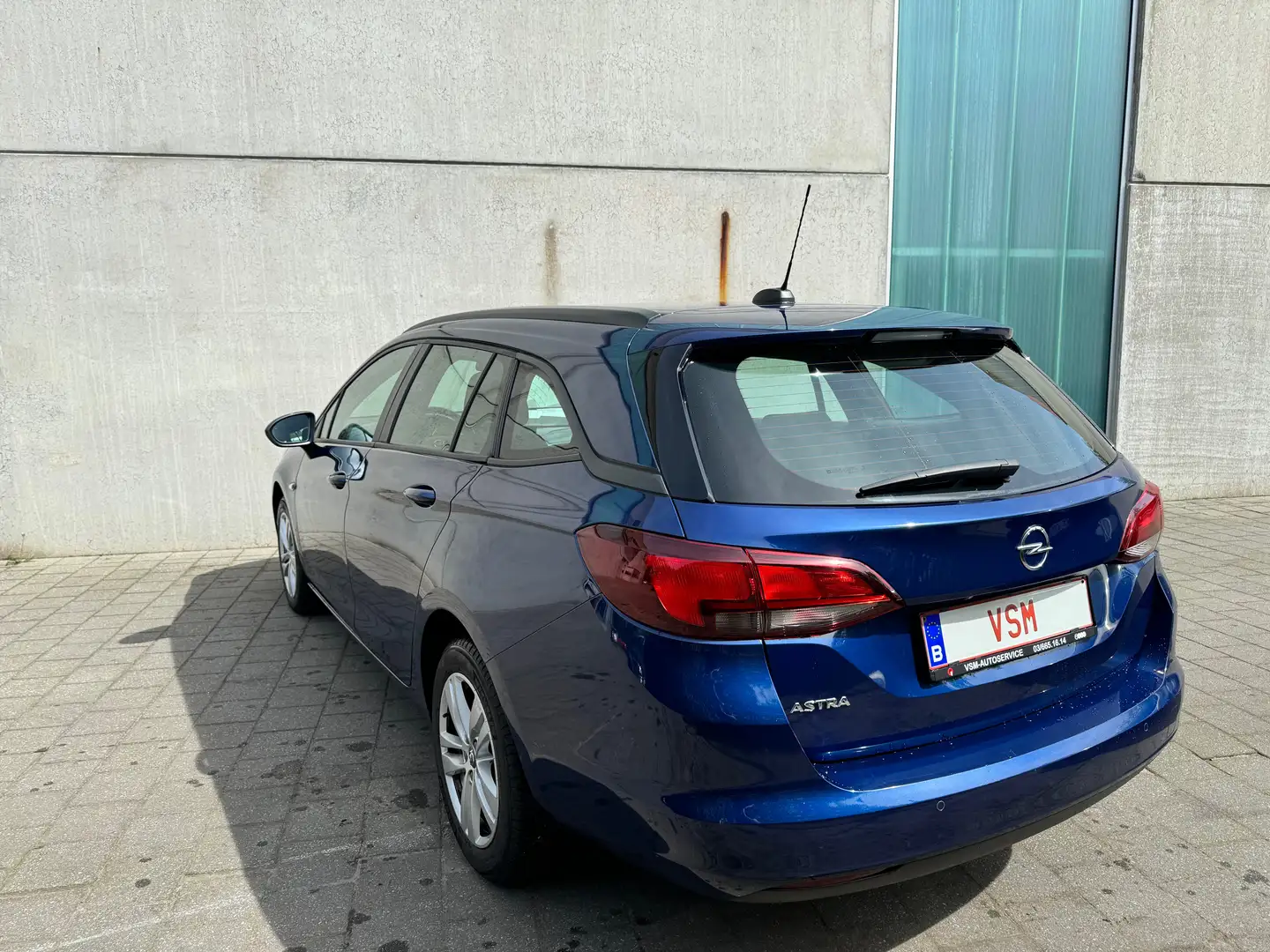 Opel Astra 1.2 Turbo Edition Sports Tourer Blauw - 2