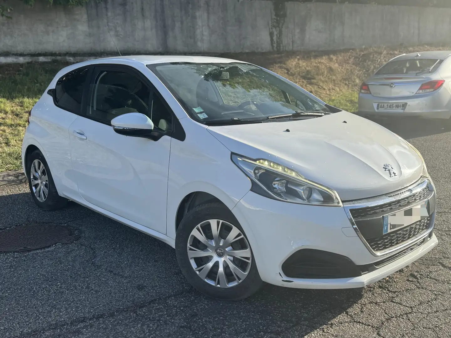 Peugeot 208 1.2 VTi 82ch BVM5 Active - 1
