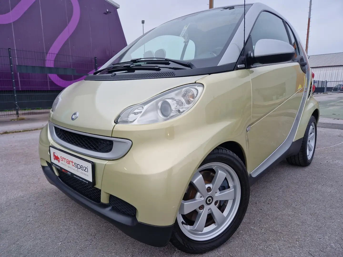 smart forTwo AUTOMATIK,SERVO,KLIMA,SITZH,NAVI INSP+TÜV NEU Beige - 1