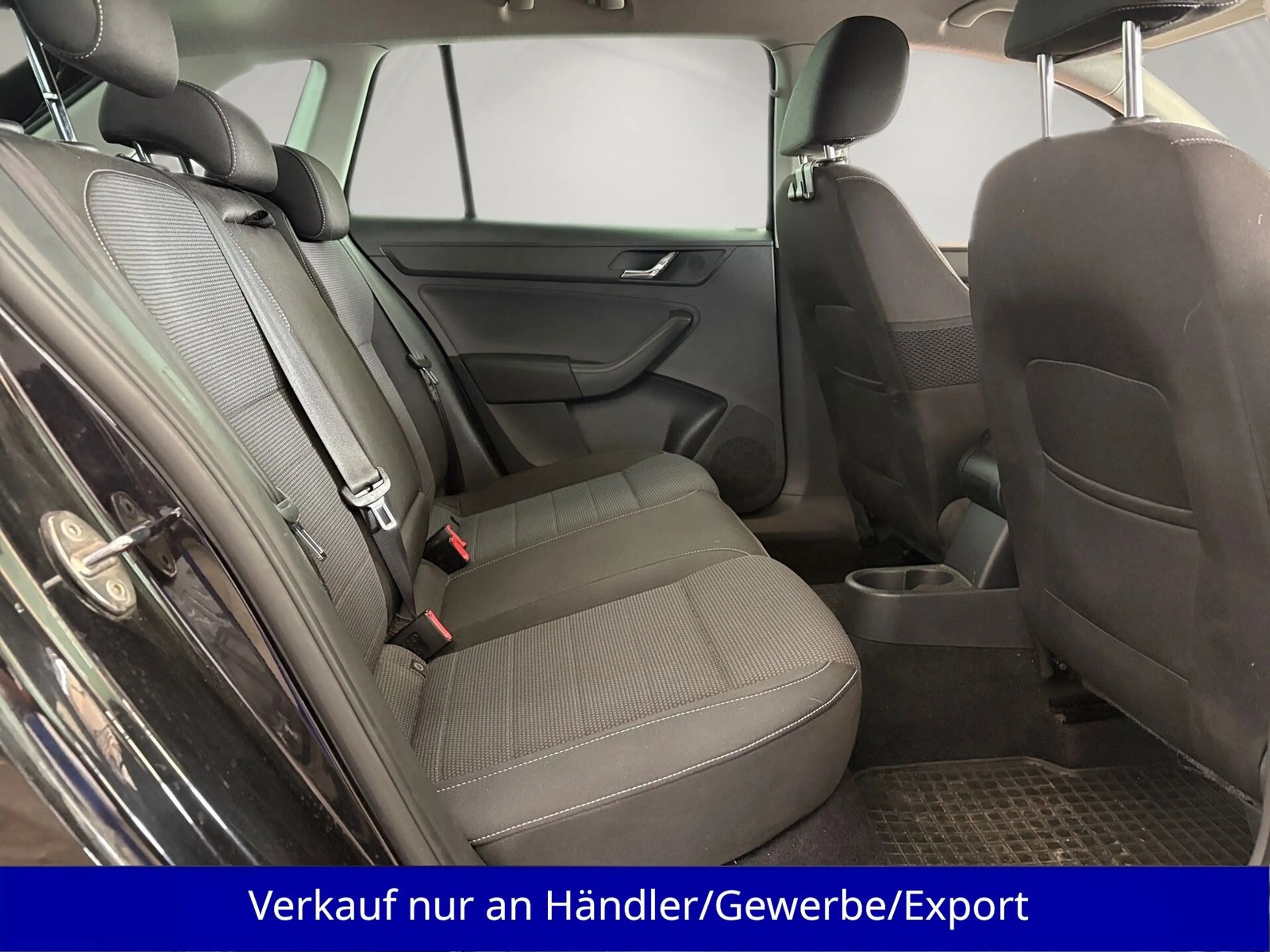 Skoda Rapid/Spaceback Spaceback 1.4 TSI Automatik AAC SHZ PDC — photo 12