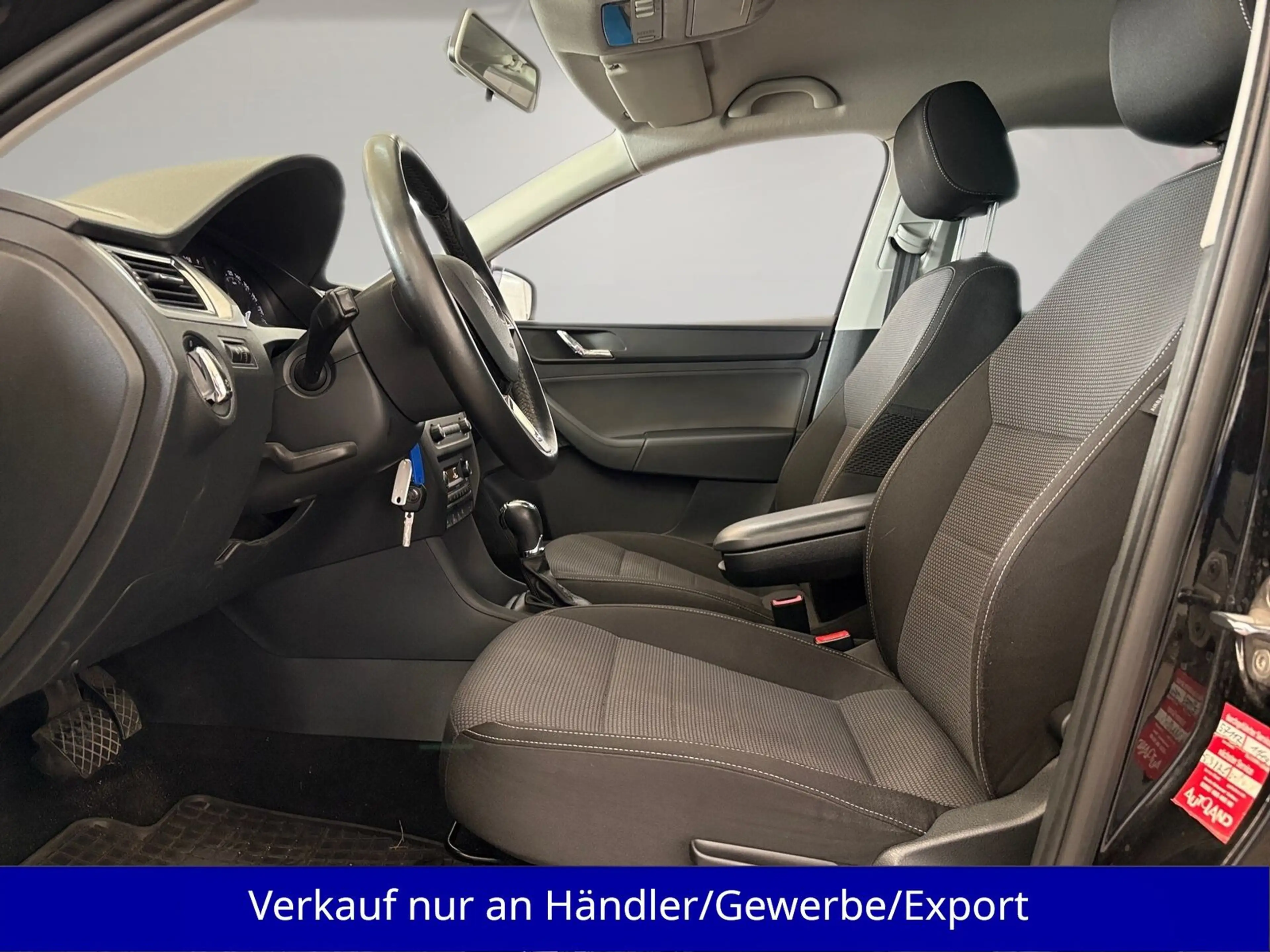 Skoda Rapid/Spaceback Spaceback 1.4 TSI Automatik AAC SHZ PDC — photo 9