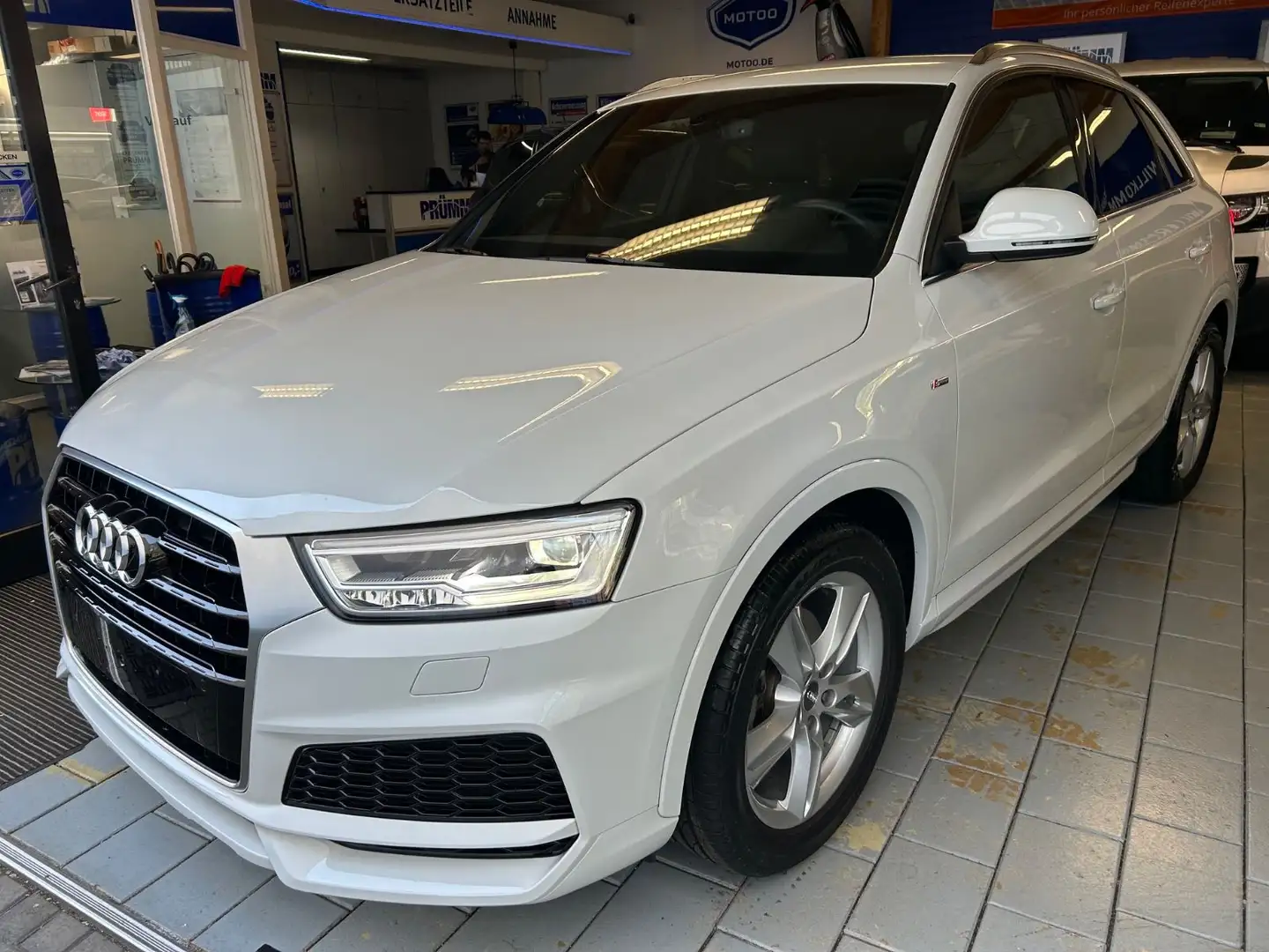 Audi Q3 1.4TFSI S-LINE SPORTPAKET  2x +VIELE EXTRAS Weiß - 1