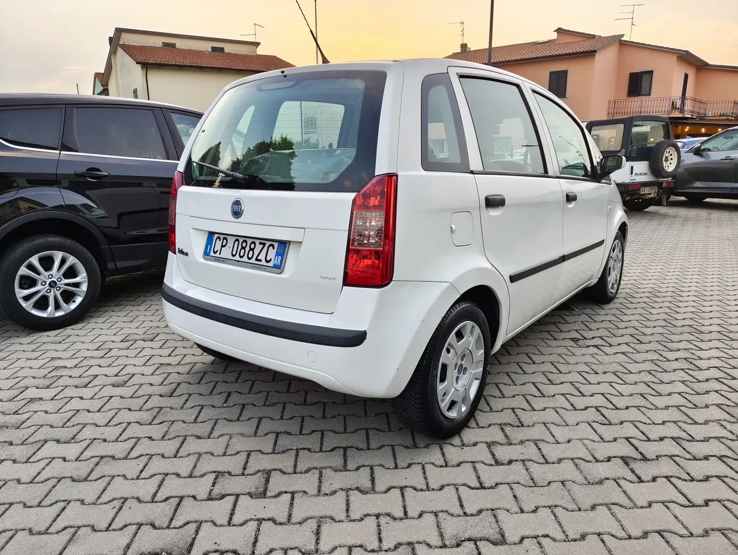 Fiat Idea Idea 1.4 16v Active Blanc - 2