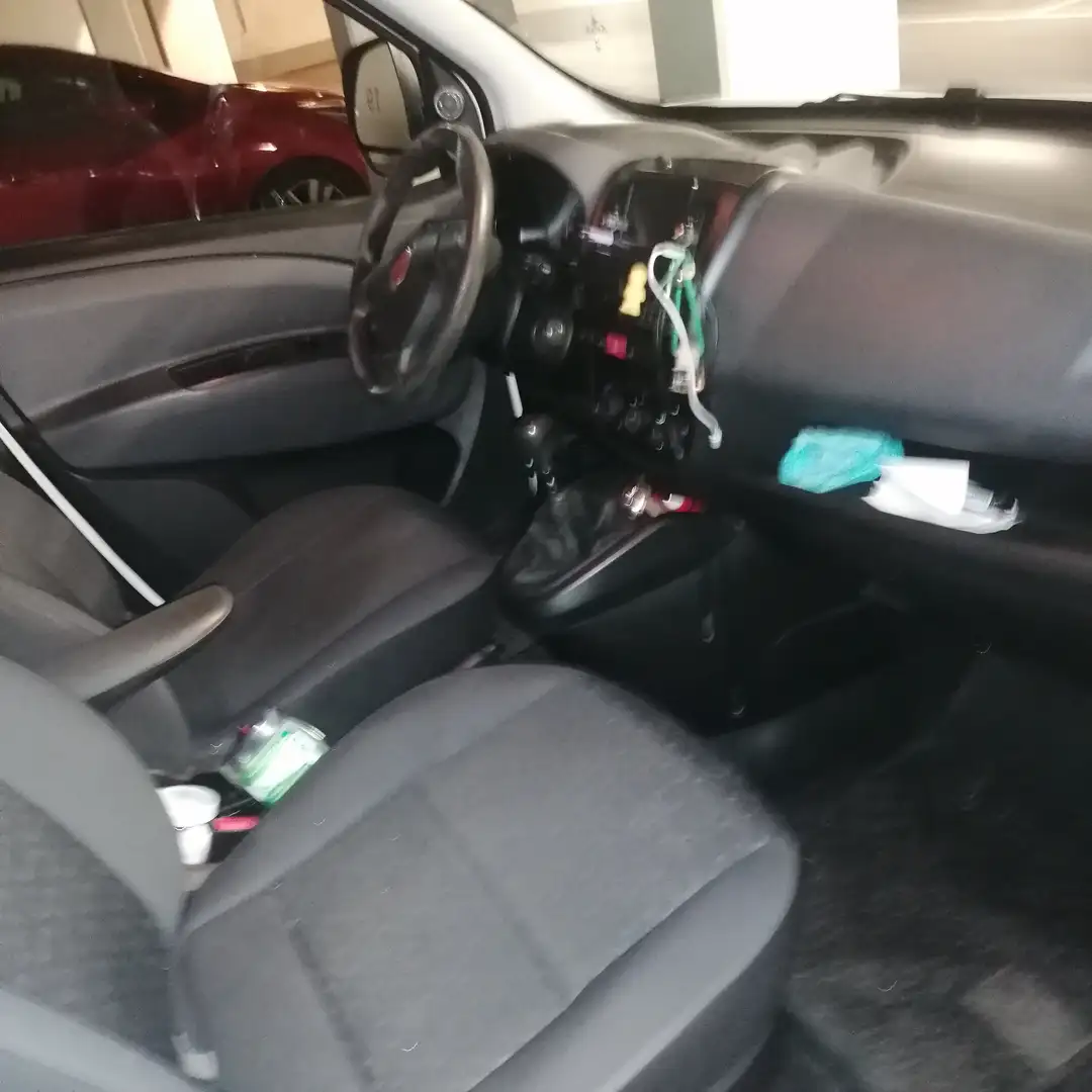 Fiat Doblo 1.6 Weiß - 2