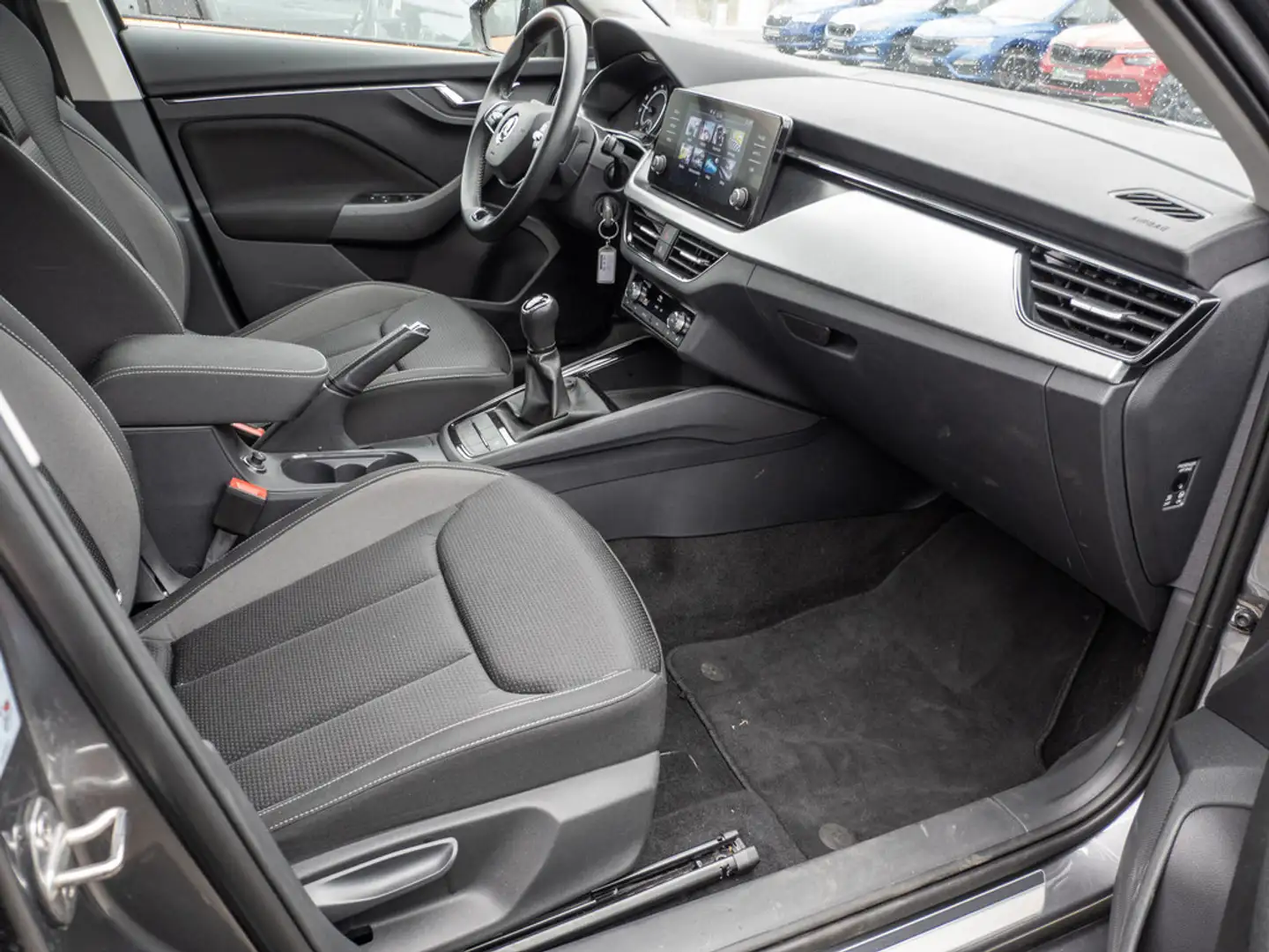 Skoda Kamiq 1.0 TSI Tour DSG KLIMA PDC SHZ LED Grau - 2