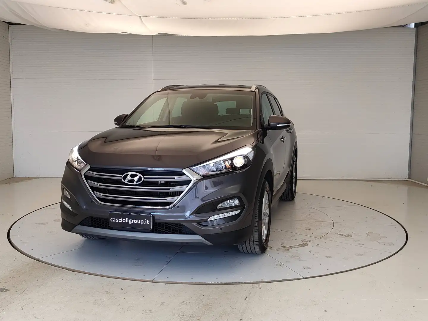 Hyundai TUCSON 1.7 CRDi Xpossible Grigio - 1