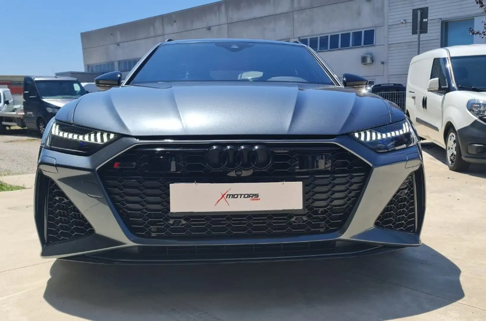 Audi RS6 Avant 4.0 TFSI quattro tiptronic MOTORE NUOVO Grijs - 2