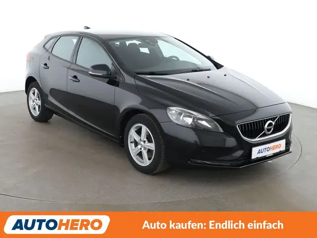 Volvo V40 view 8