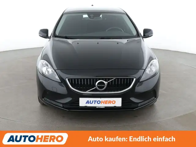 Volvo V40 view 9