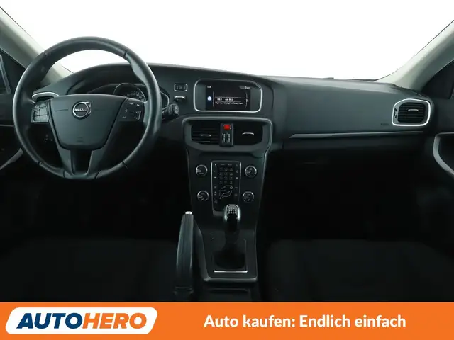 Volvo V40 view 12