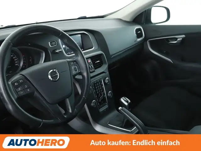 Volvo V40 view 11