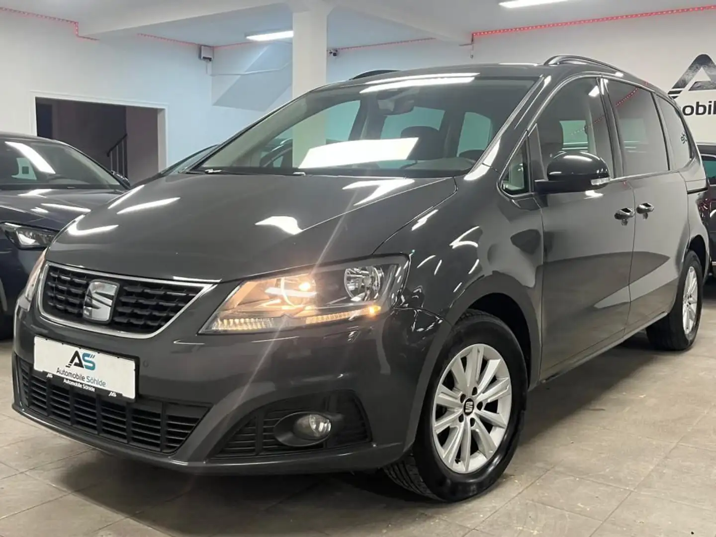 SEAT Alhambra 2.0 TDi DSG Style Navi/Kamera/Temp/Assi Grau - 2