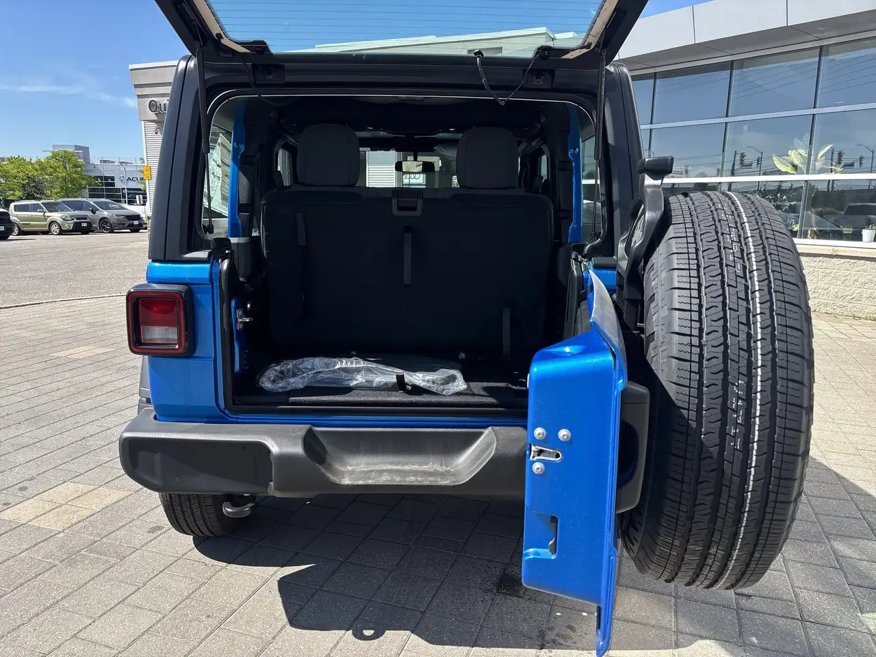 Jeep Wrangler снимка Jeep Wrangler