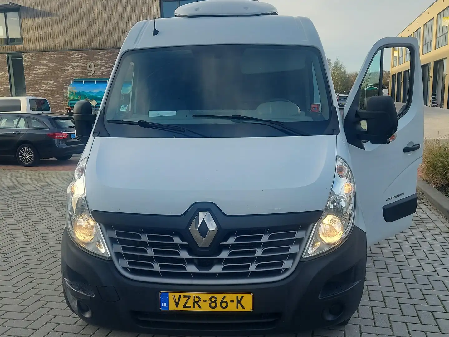 Renault Master Koelwagen Master T35 2.3 dCi L3H2 En. Wit - 1
