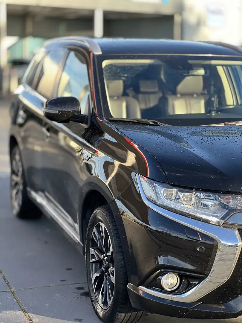 Mitsubishi Outlander 2.0 4WD Plug-In Hybrid Top - 2